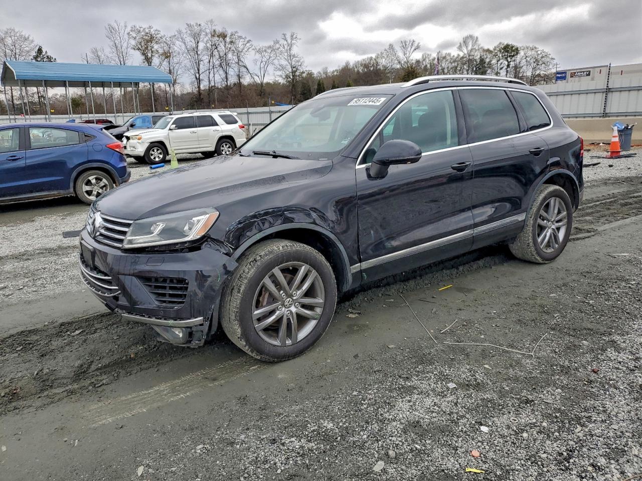 VOLKSWAGEN TOUAREG SPORT