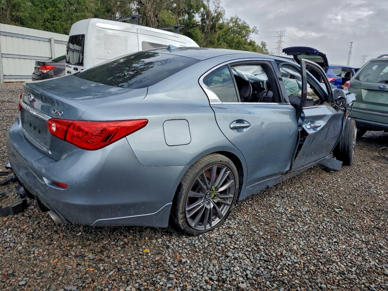 INFINITI Q50 RED SPORT 400