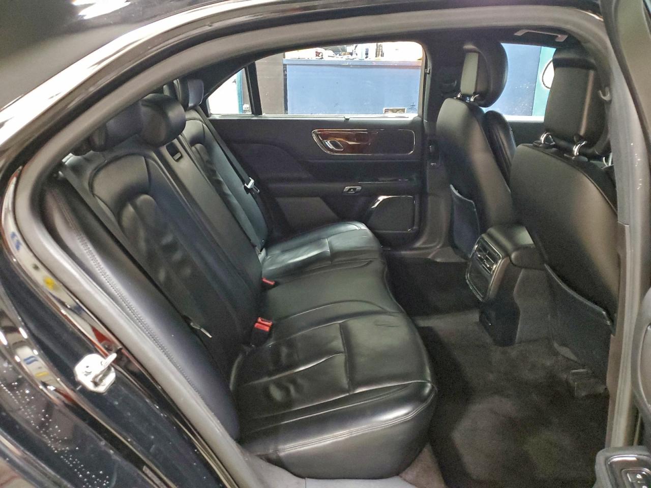 Lot #3315688728 2017 LINCOLN CONTINENTA