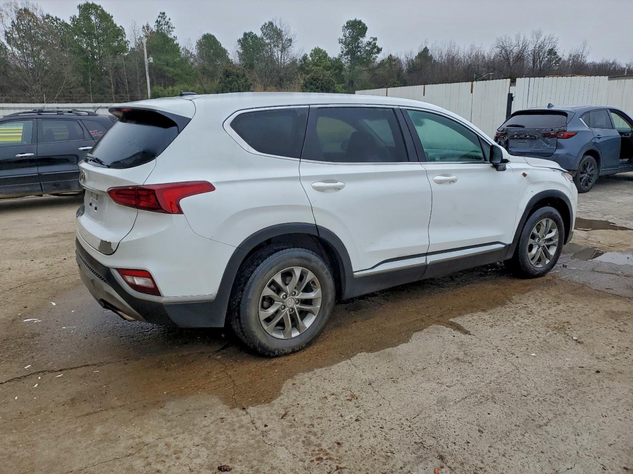 Lot #3311460245 2019 HYUNDAI SANTA FE S