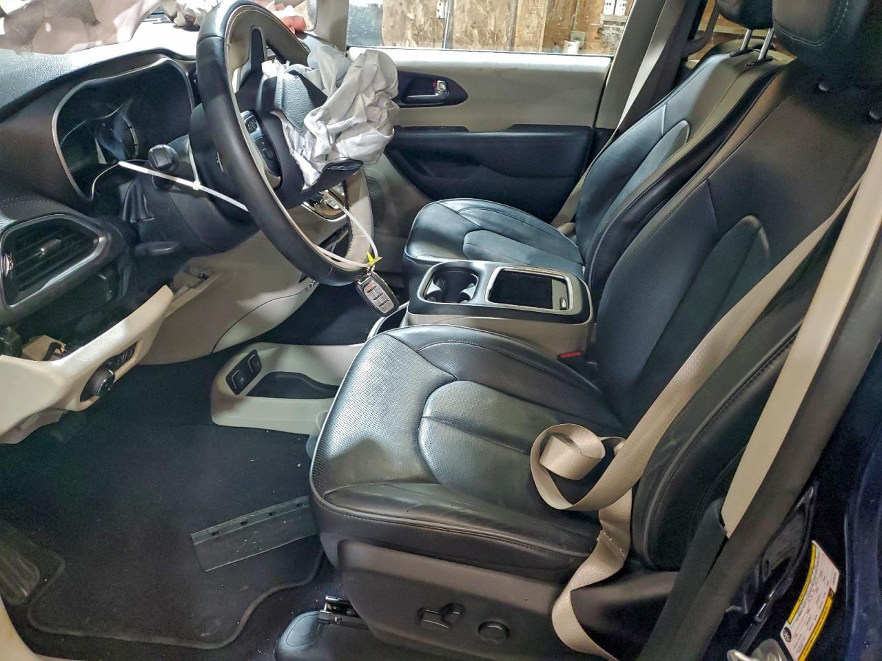 CHRYSLER PACIFICA HYBRID LIMITED