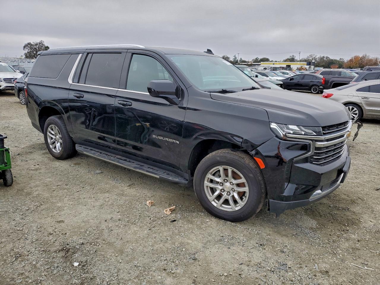 CHEVROLET SUBURBAN C1500 LT