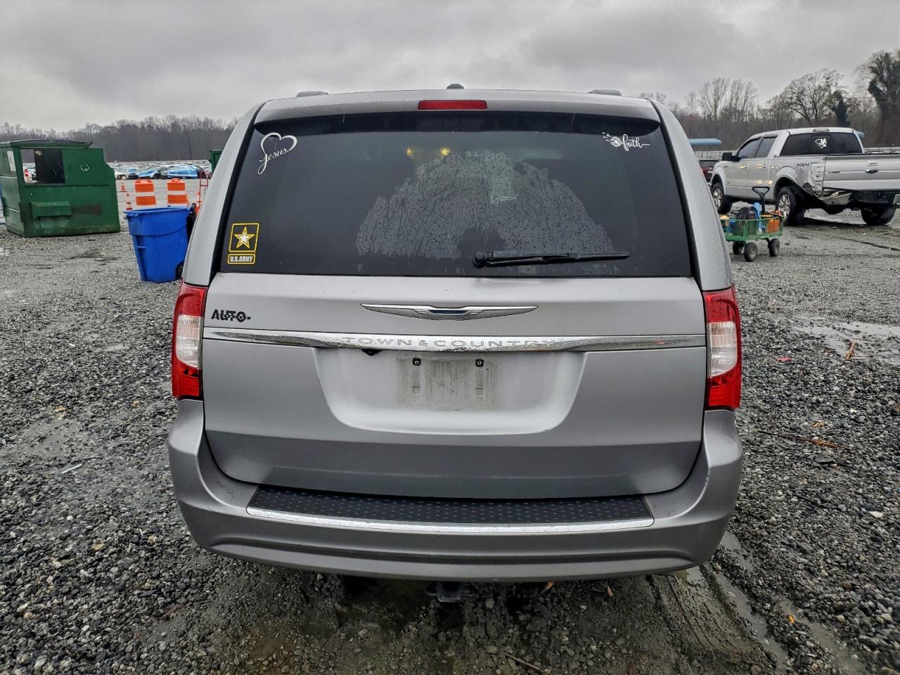 CHRYSLER TOWN & COUNTRY TOURING