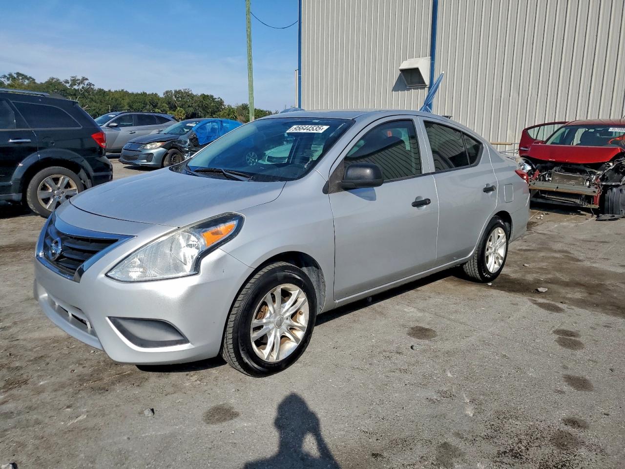 NISSAN VERSA S