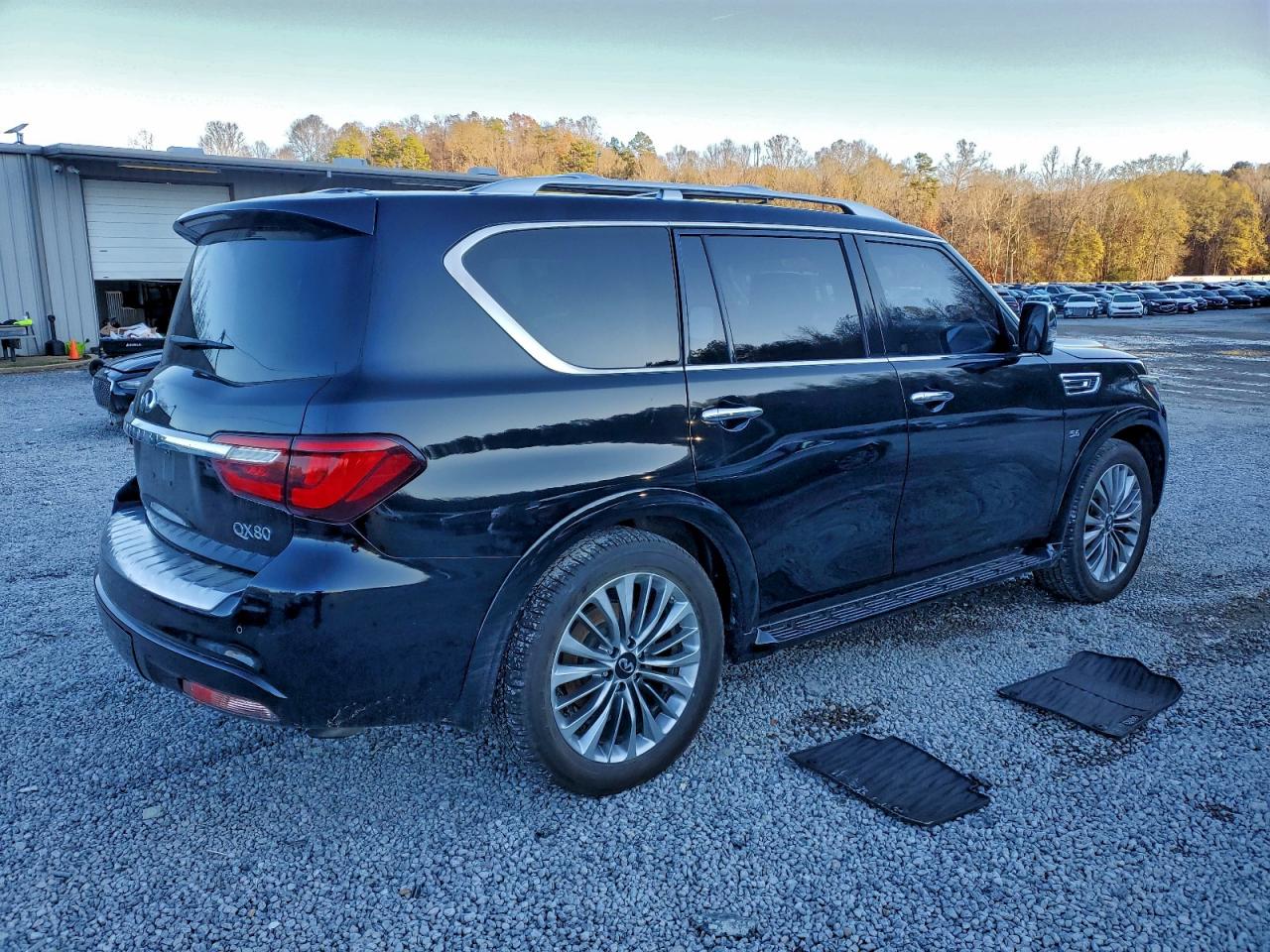 INFINITI QX80 LUXE