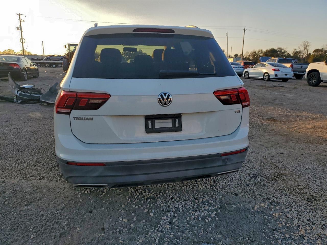 VOLKSWAGEN TIGUAN S