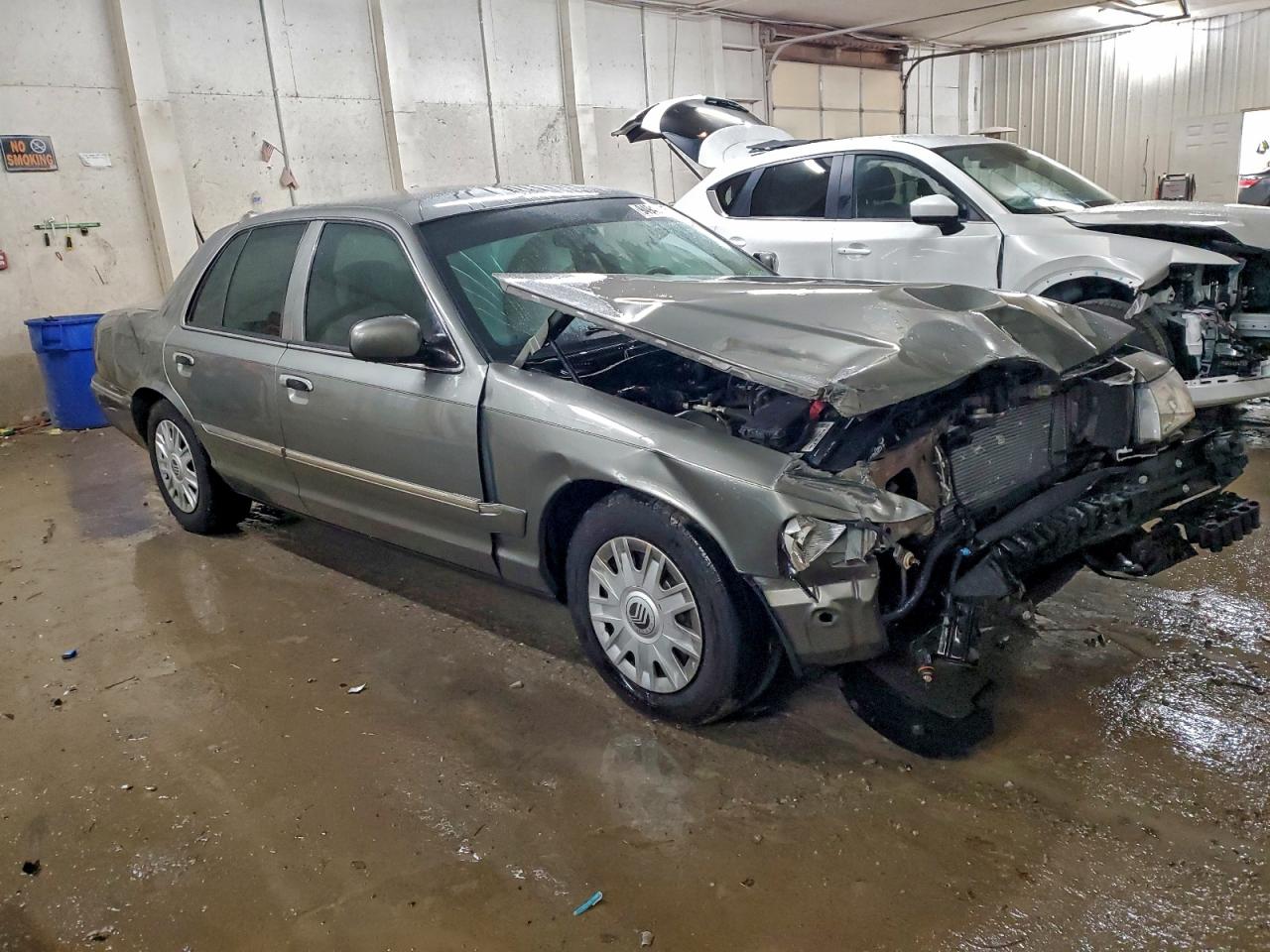 Lot #3309258622 2004 MERCURY GRAND MARQ