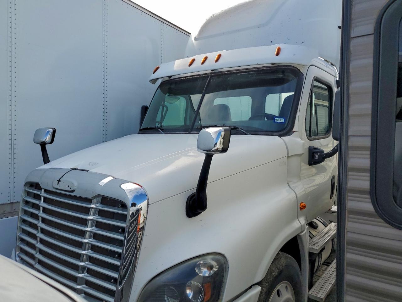 Lot #3317761067 2016 FREIGHTLINER CASCADIA 1