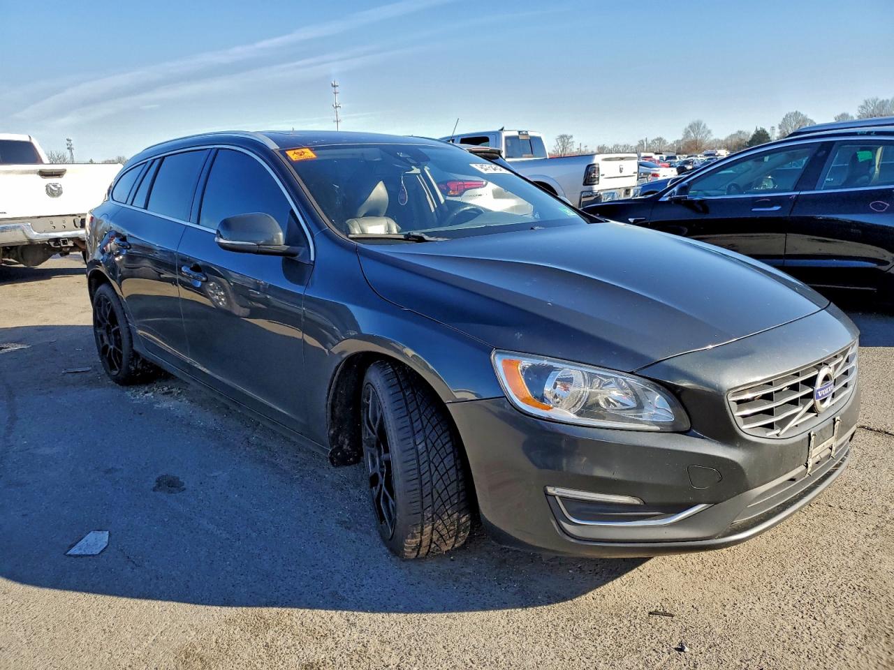 VOLVO V60 T5 PREMIER