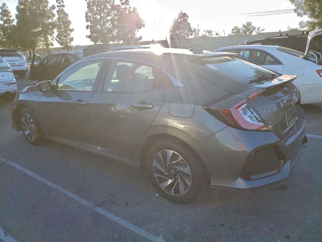 Lot #3317103009 2018 HONDA CIVIC LX