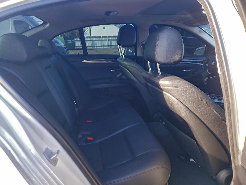 2016 BMW 528 XI #3303778437