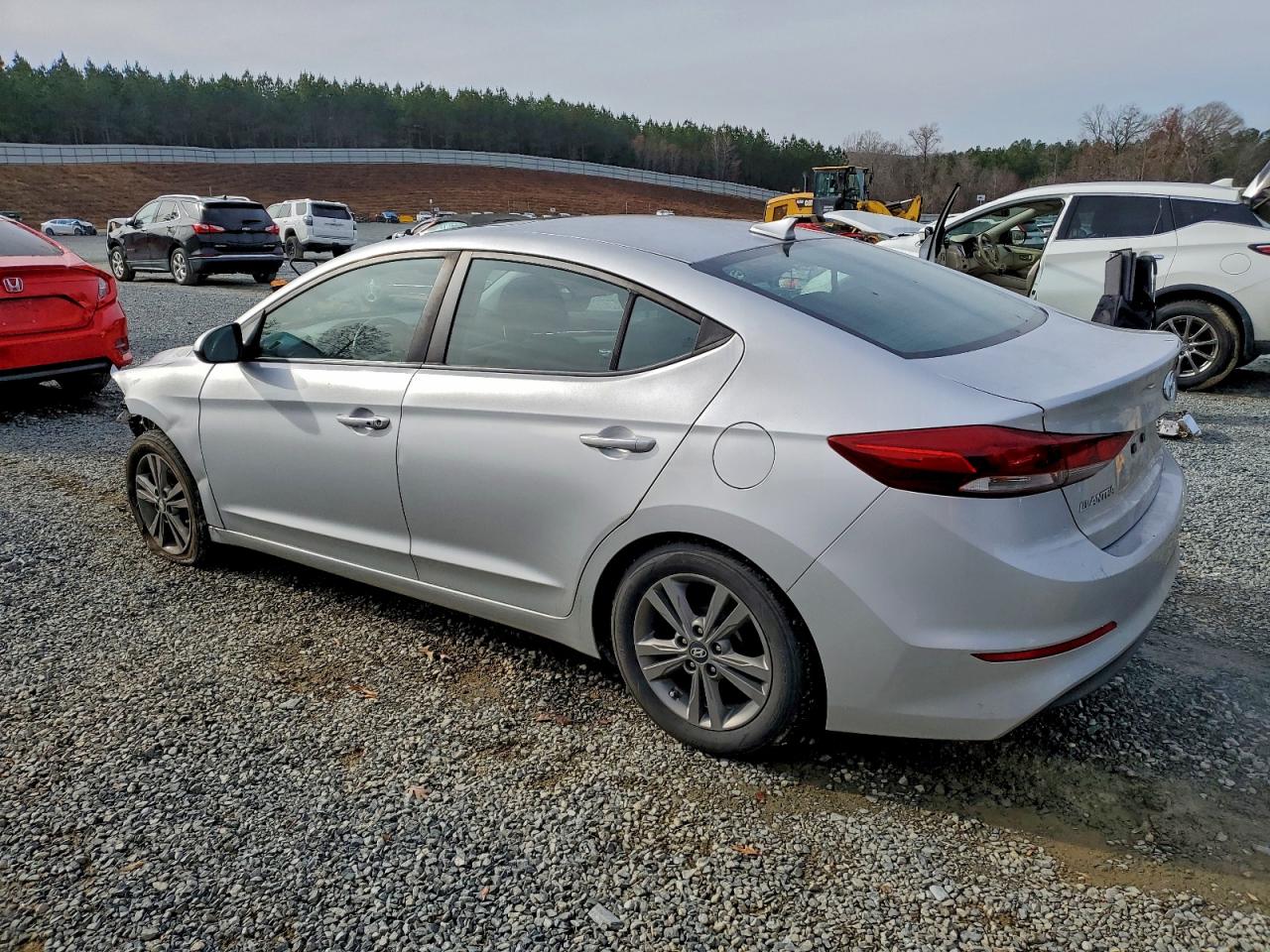 HYUNDAI ELANTRA SE