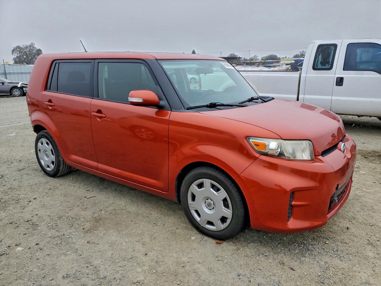 Lot #3318130368 2012 TOYOTA SCION XB