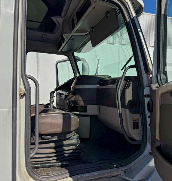 2014 VOLVO VN VNL #3305728725