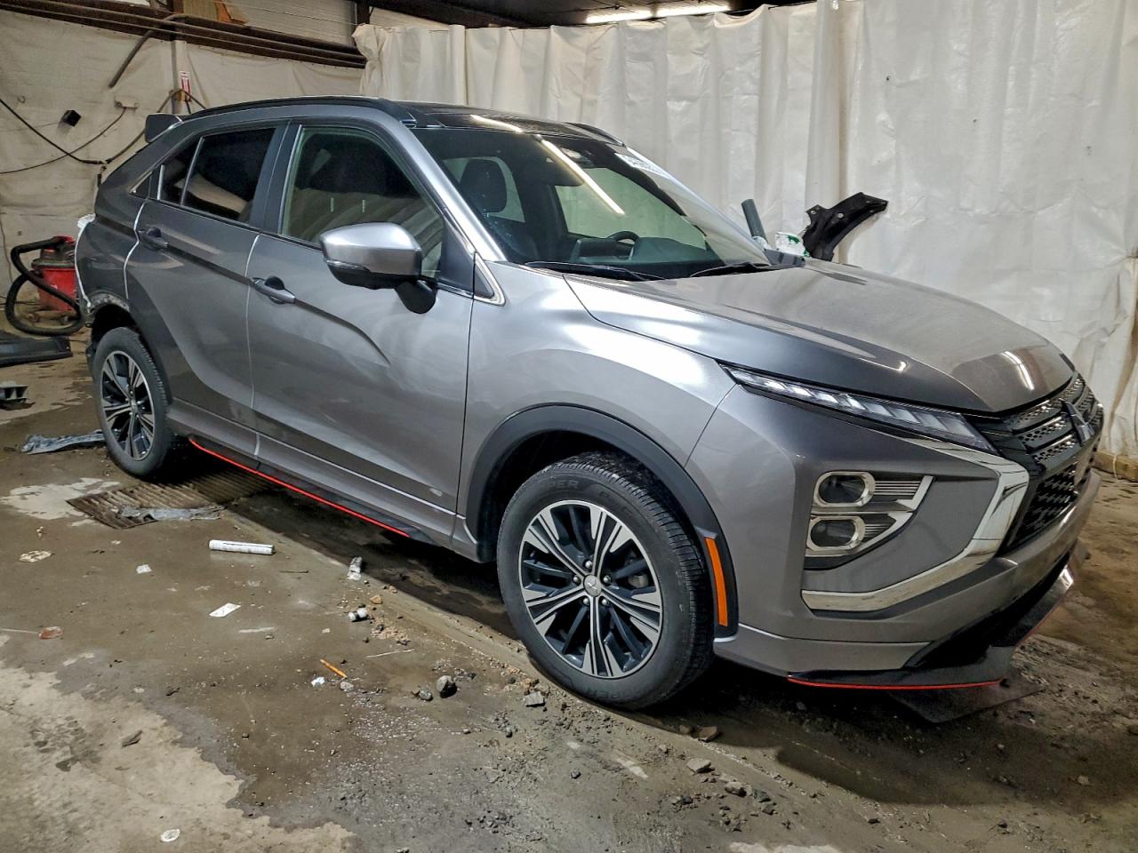 MITSUBISHI ECLIPSE SE