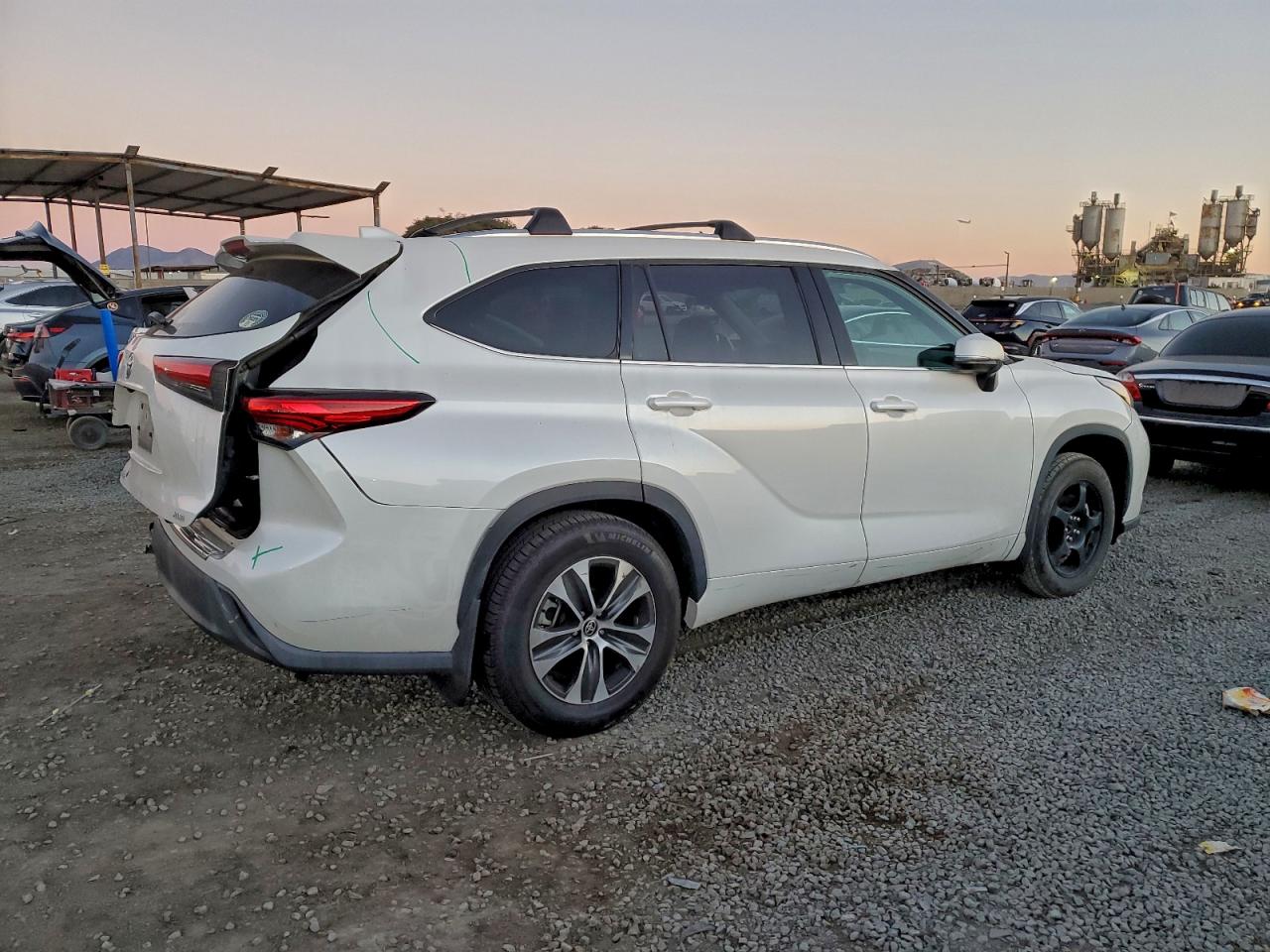 TOYOTA HIGHLANDER XLE