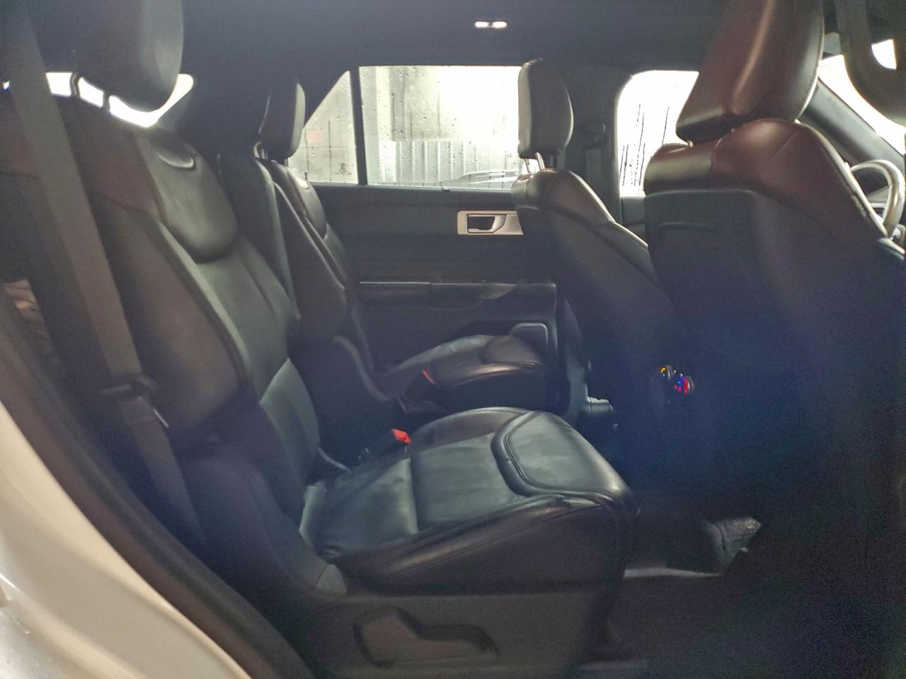 FORD EXPLORER PLATINUM