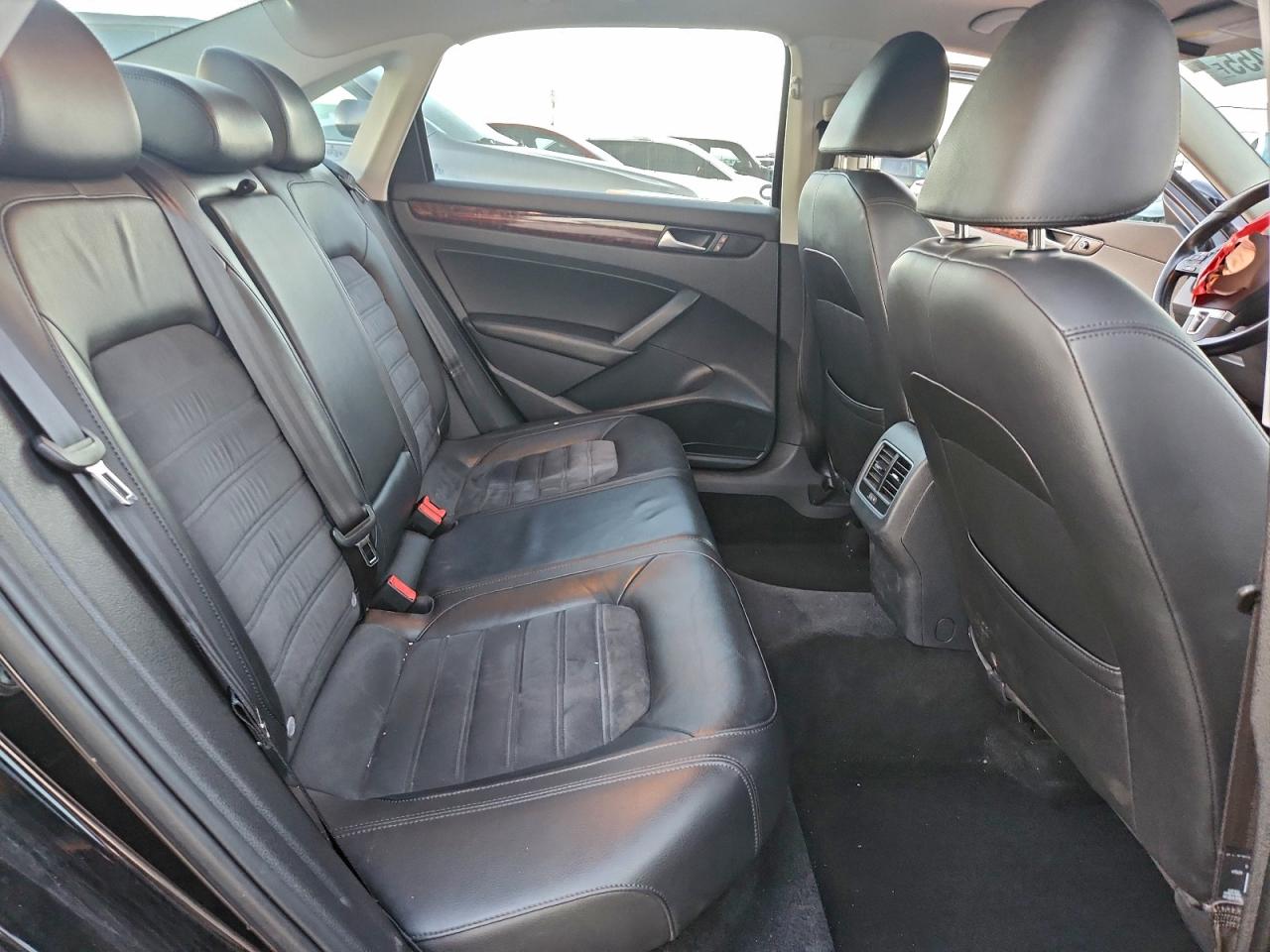 VOLKSWAGEN PASSAT SEL