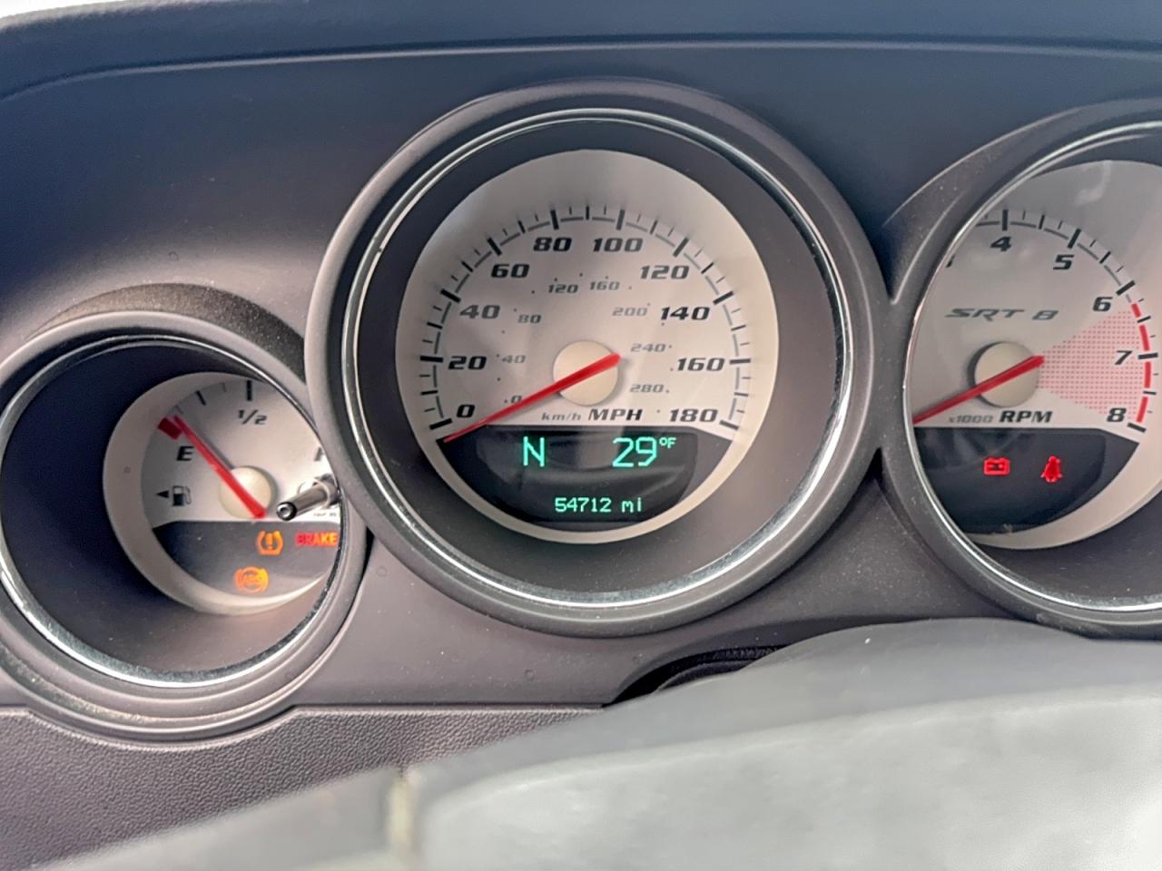 DODGE CHALLENGER SRT-8