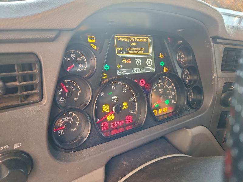2015 PETERBILT 579 #3311535232