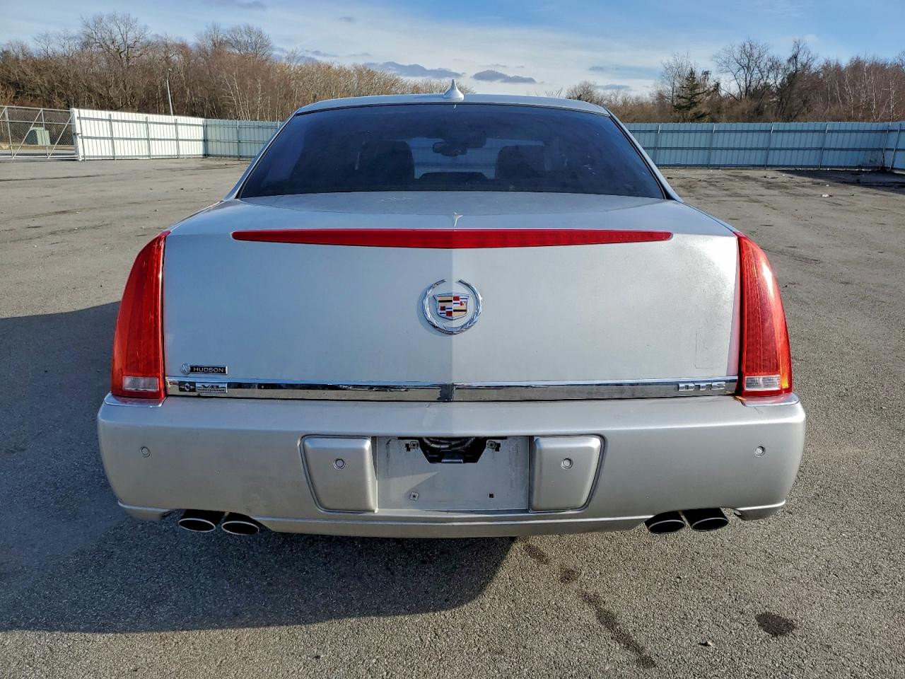 CADILLAC DTS PREMIUM COLLECTION