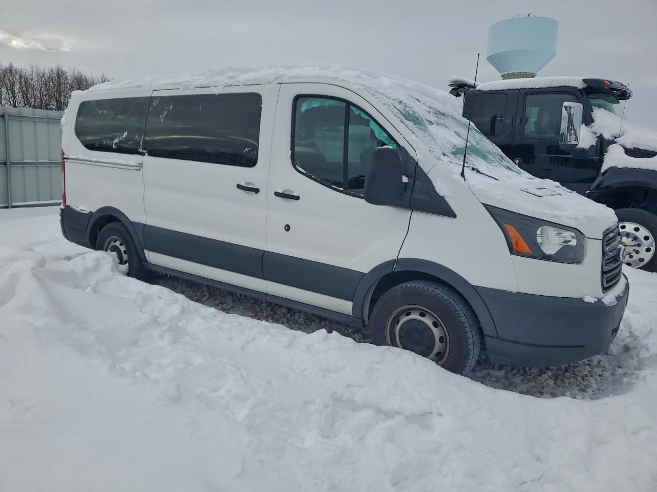 Lot #3315702722 2017 FORD TRANSIT T-