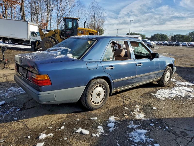 1987 MERCEDES-BENZ 300 DT #3311583782