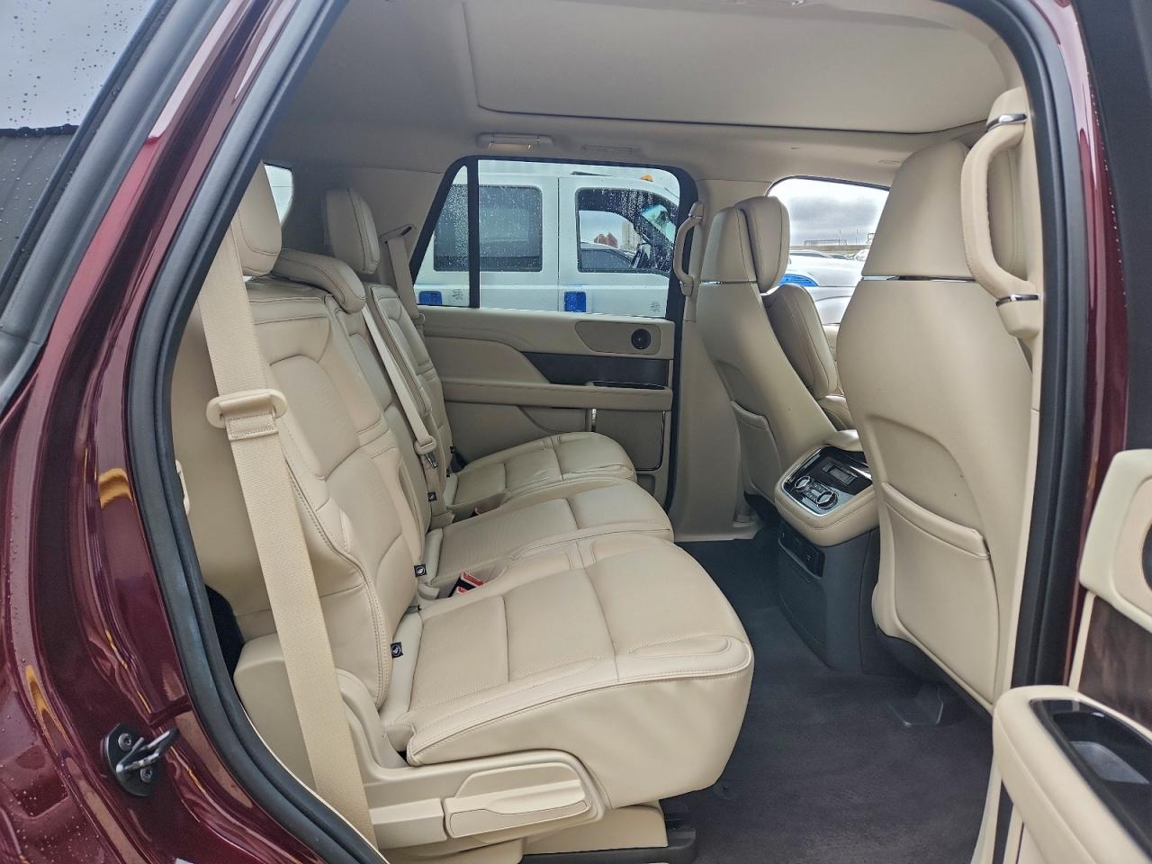 LINCOLN NAVIGATOR SELECT