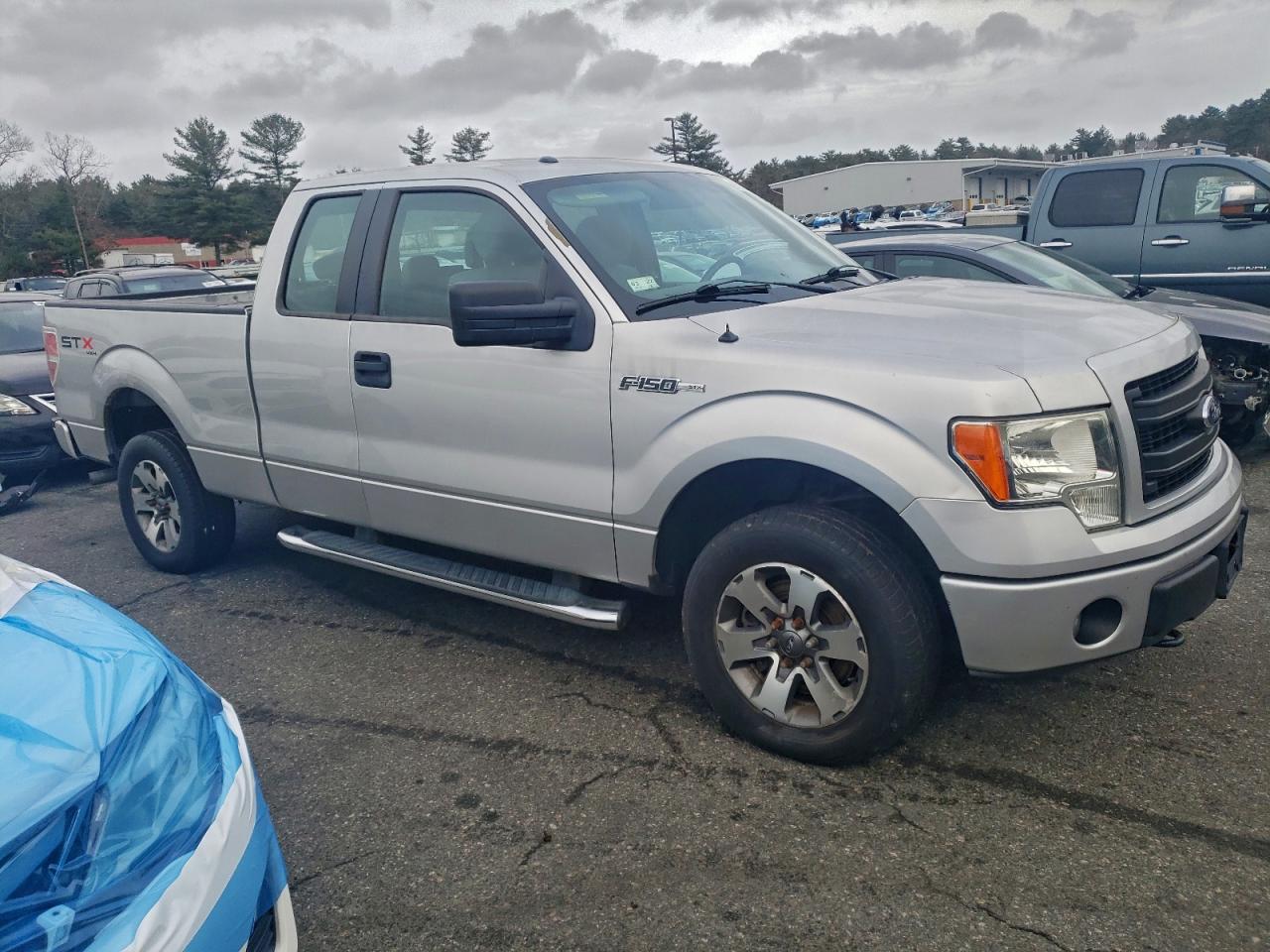 FORD F-150 SUPER CAB