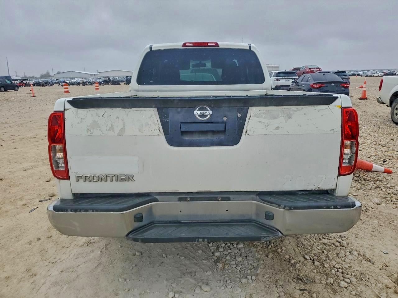 NISSAN FRONTIER S