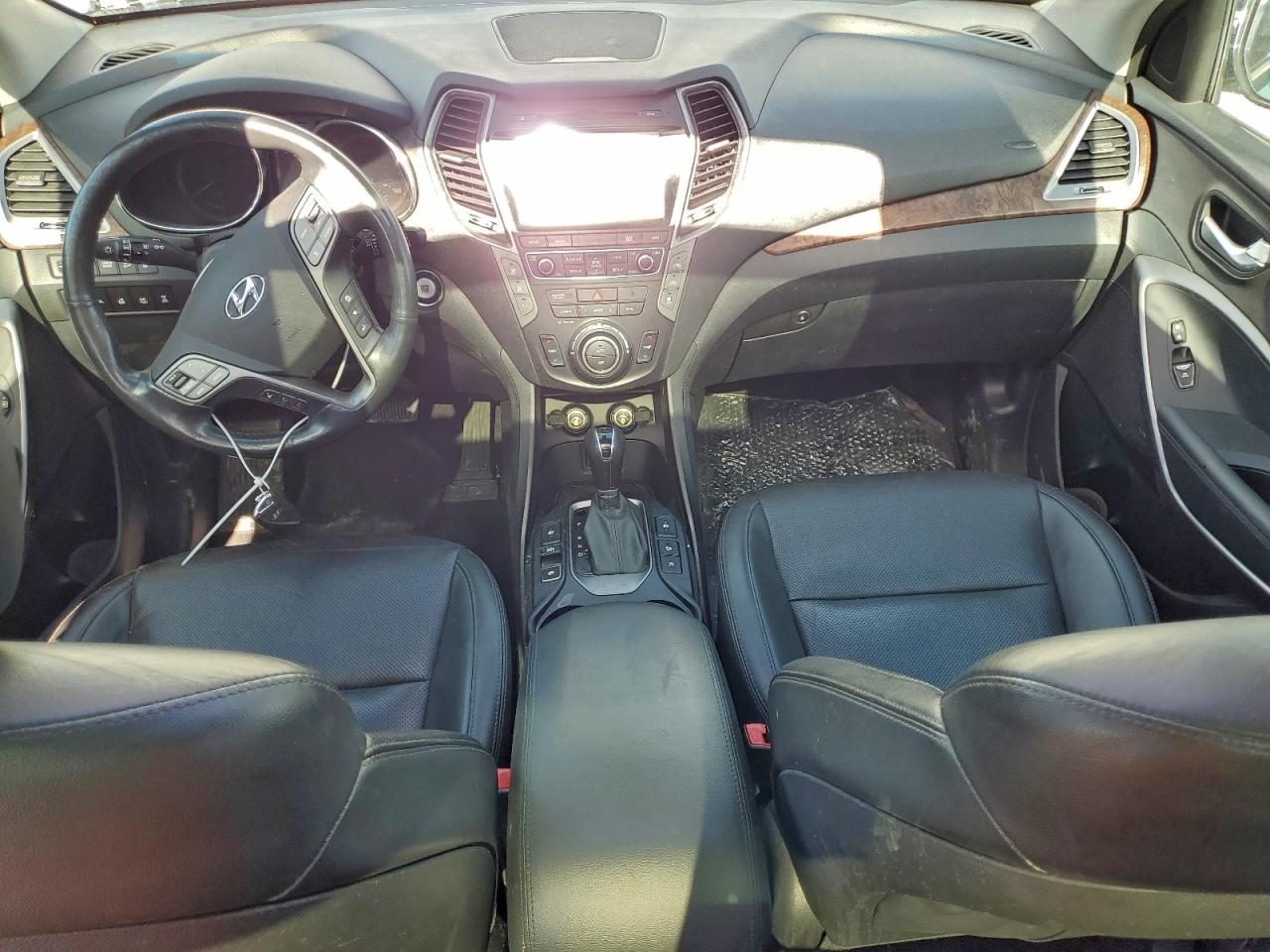 Lot #3304523456 2017 HYUNDAI SANTA FE S