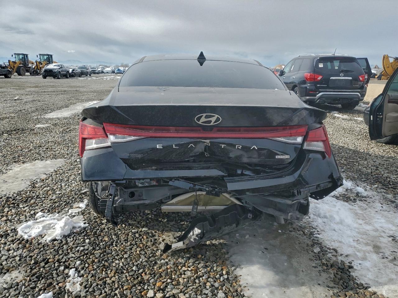 HYUNDAI ELANTRA BLUE