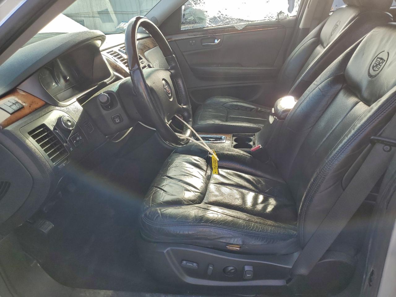 CADILLAC DTS PREMIUM COLLECTION