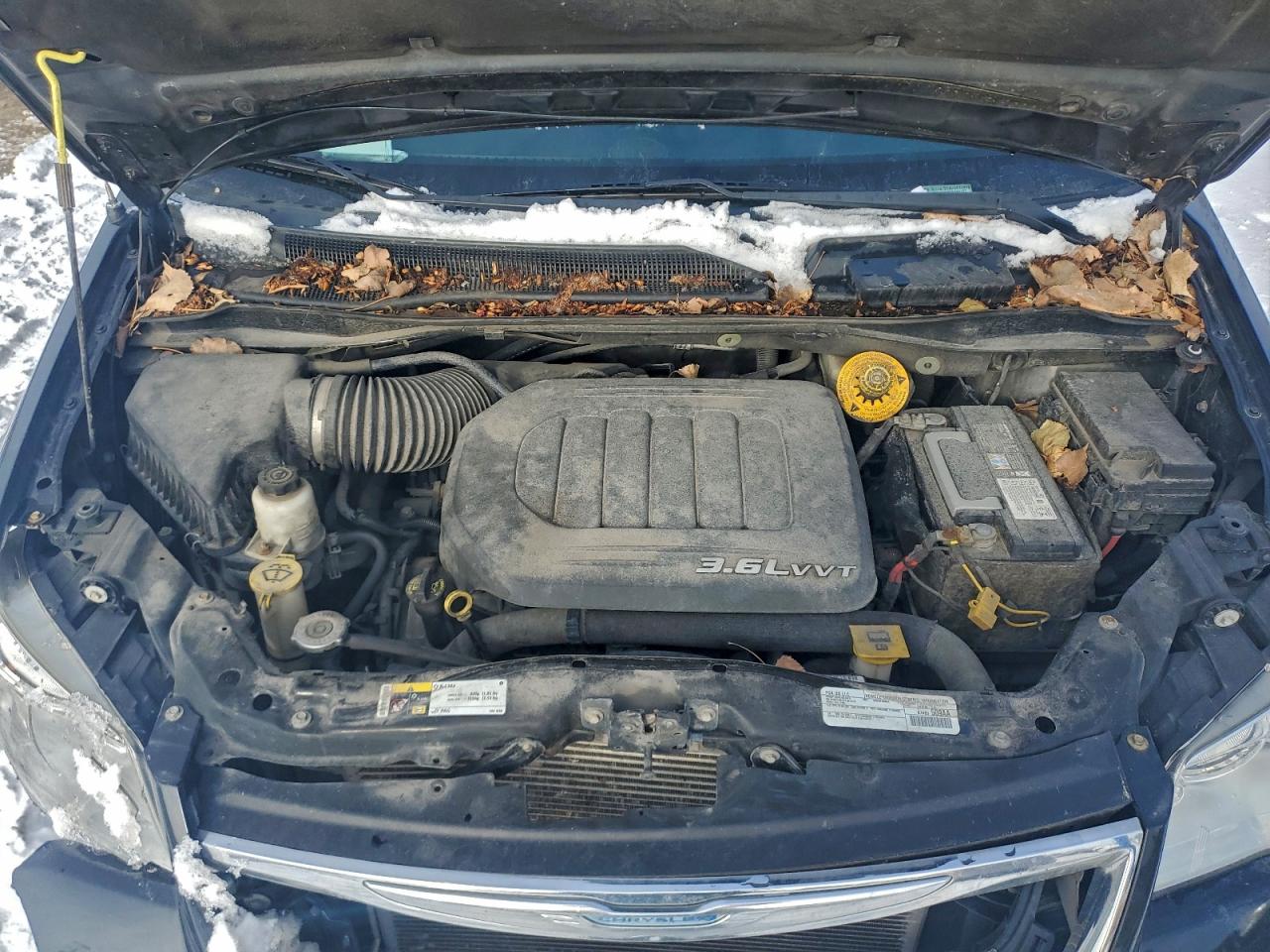 CHRYSLER TOWN & COUNTRY TOURING L