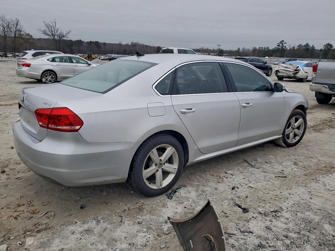 VOLKSWAGEN PASSAT SE