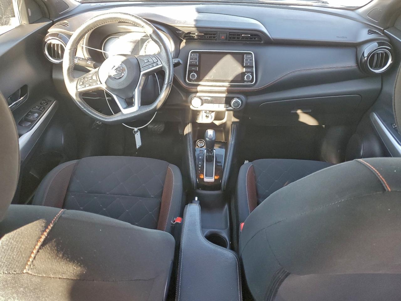 NISSAN KICKS SR