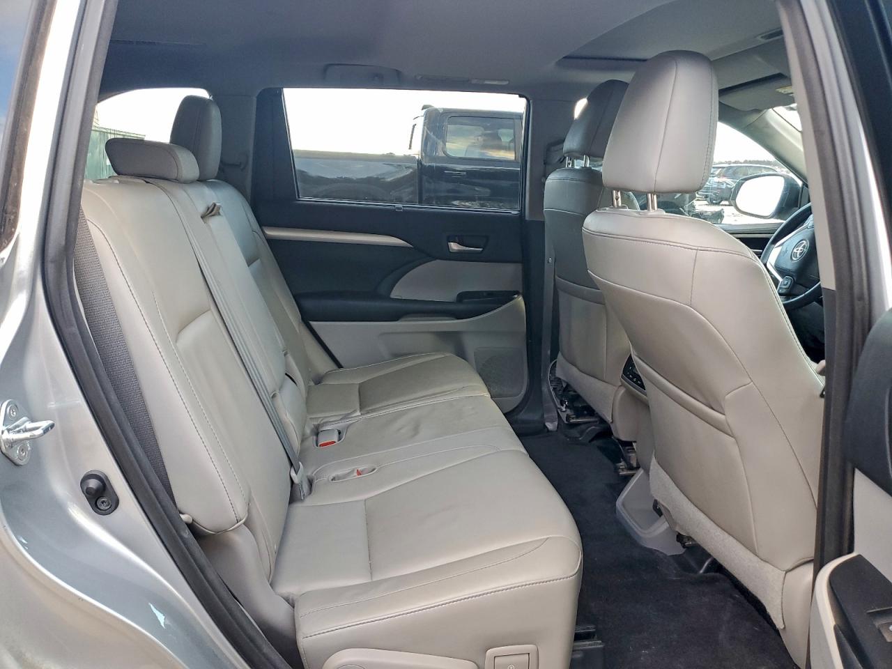 TOYOTA HIGHLANDER XLE