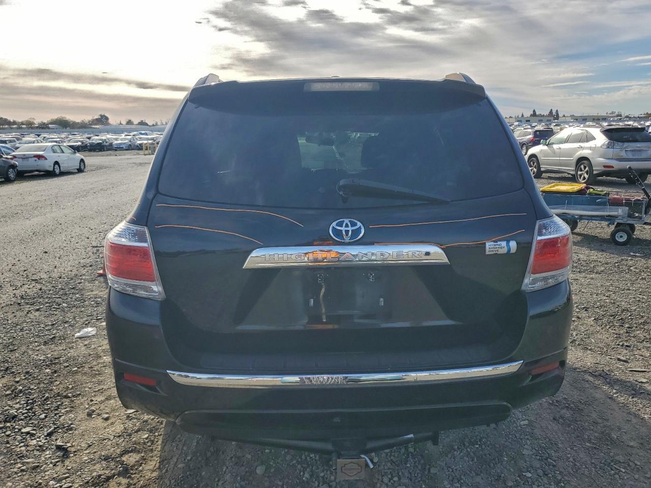 Lot #3318014517 2012 TOYOTA HIGHLANDER