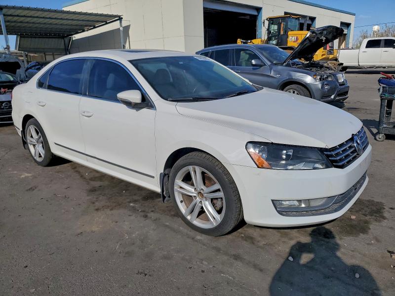 2012 VOLKSWAGEN PASSAT SEL #3304687924