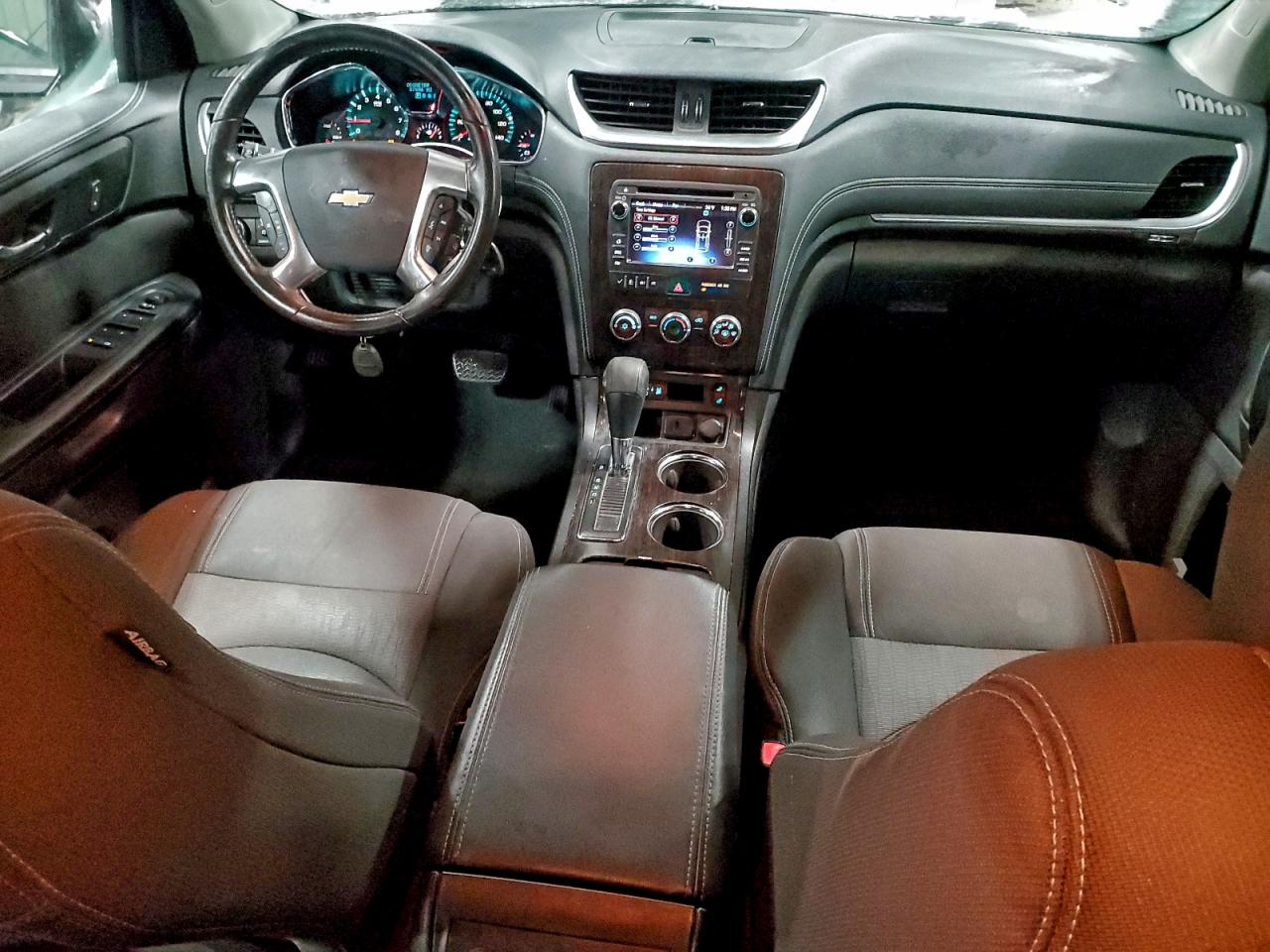 CHEVROLET TRAVERSE LT