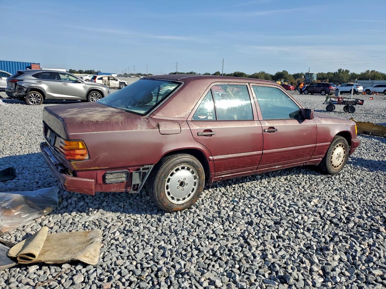 Lot #3304633949 1987 MERCEDES-BENZ 300 E