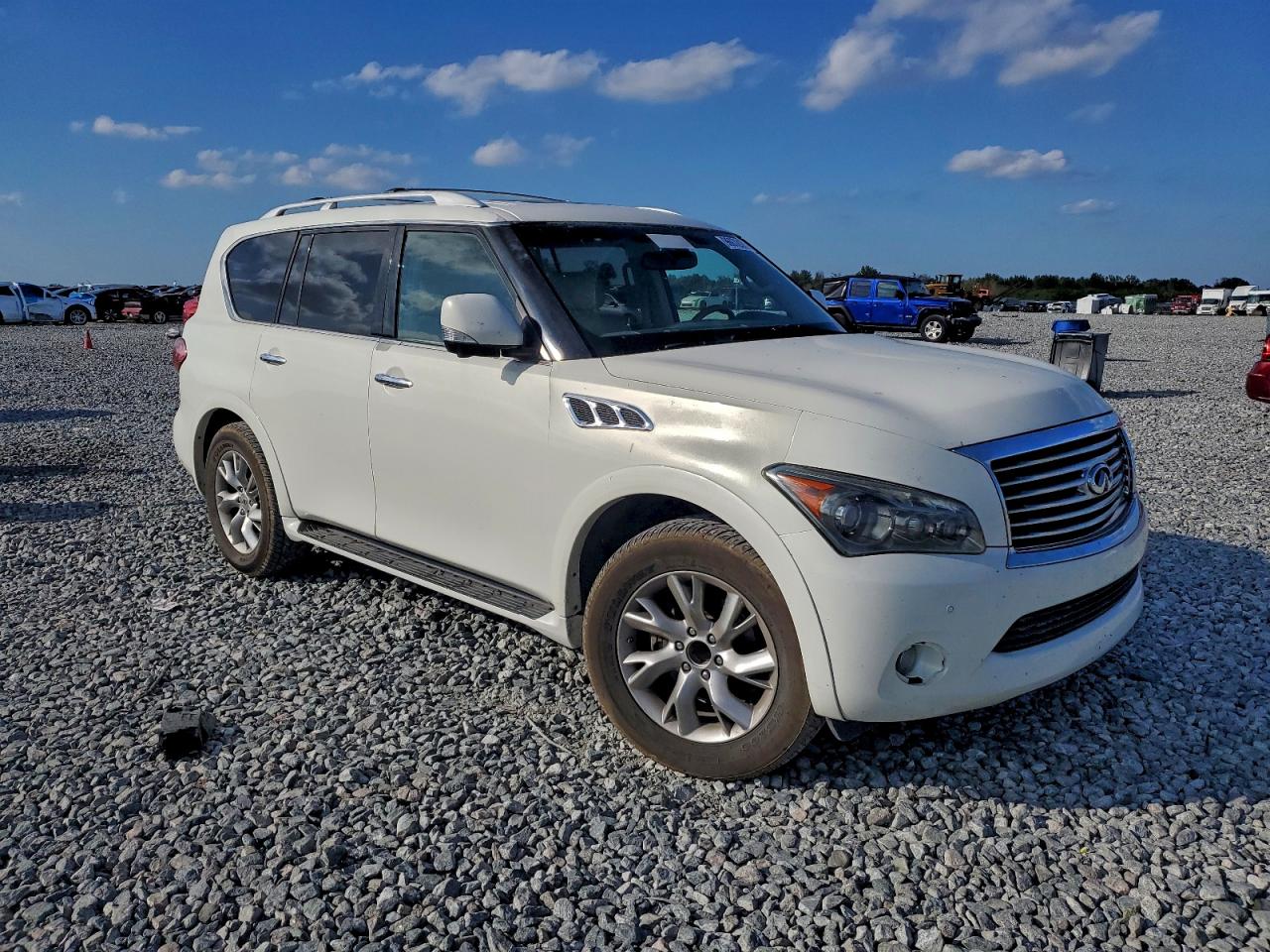 INFINITI QX56