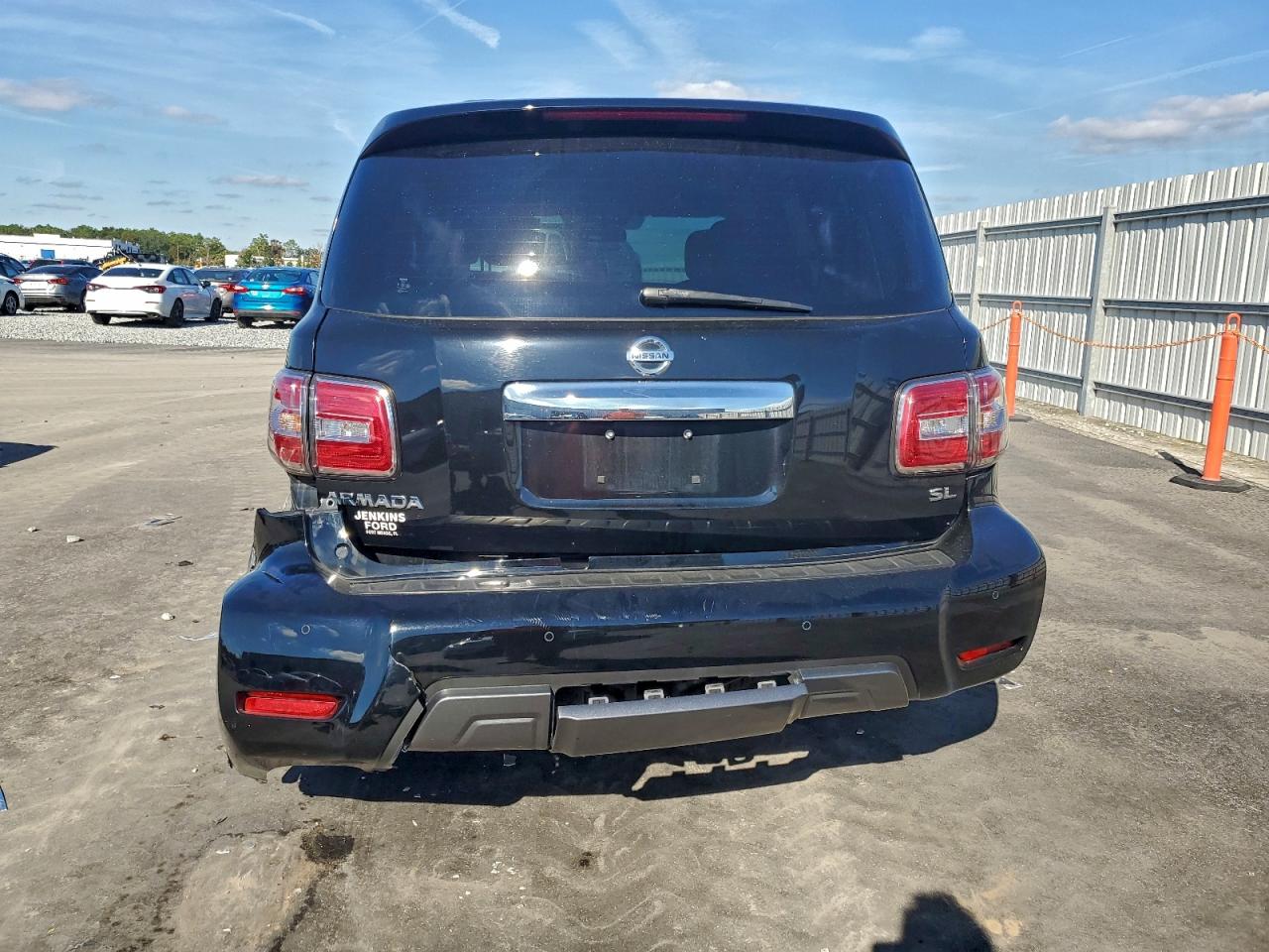 NISSAN ARMADA SV