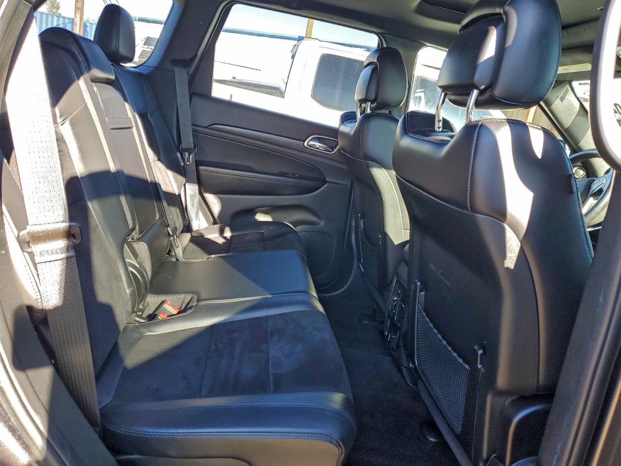 JEEP GRAND CHEROKEE LAREDO