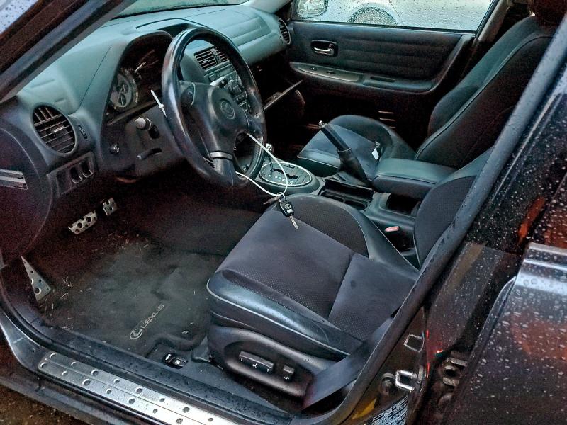 2002 LEXUS IS 300 #3308559559