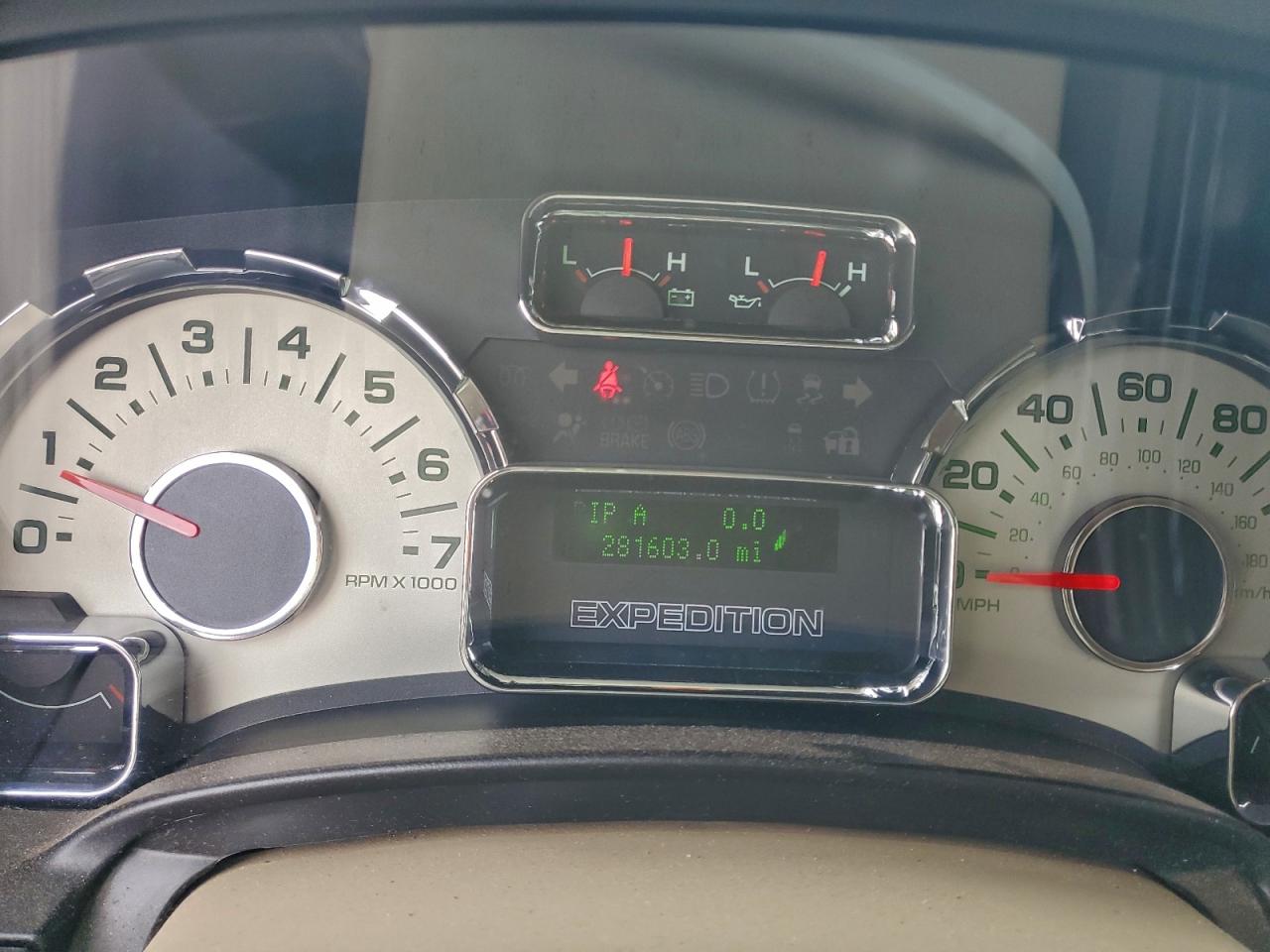 FORD EXPEDITION EL XLT