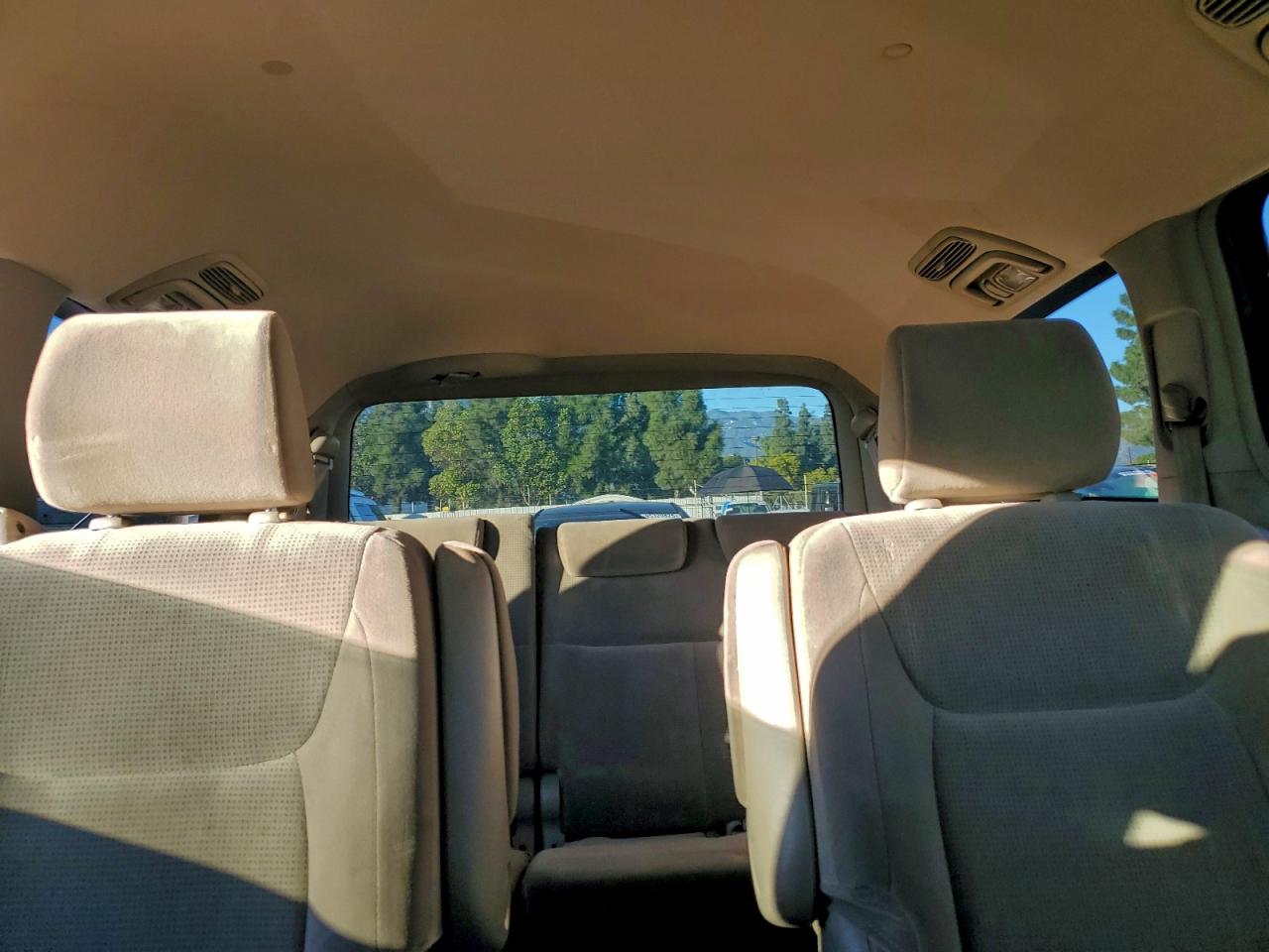 Lot #3311840191 2004 TOYOTA SIENNA CE