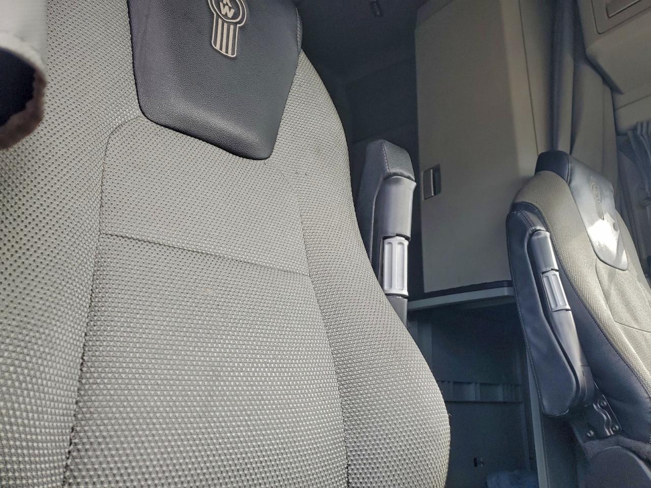 Lot #3311656231 2020 KENWORTH CONSTRUCTI