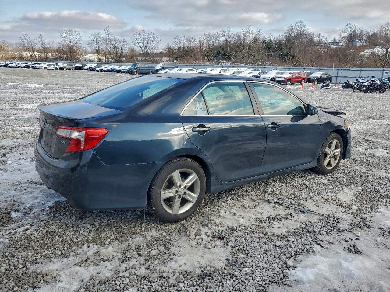 TOYOTA CAMRY L