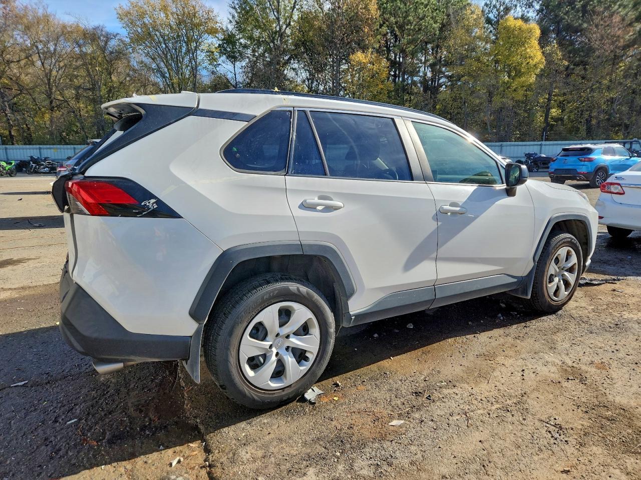 TOYOTA RAV4 LE